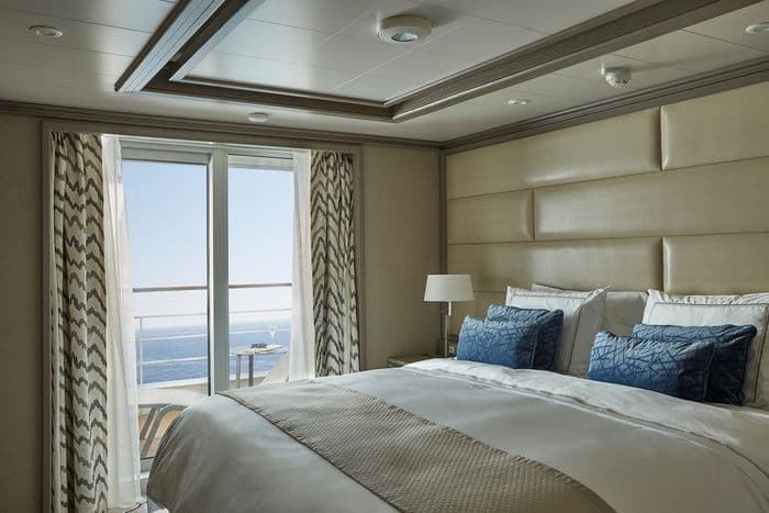 Silversea - Silver Muse - Accommodation - Owner's Suite 2.jpg